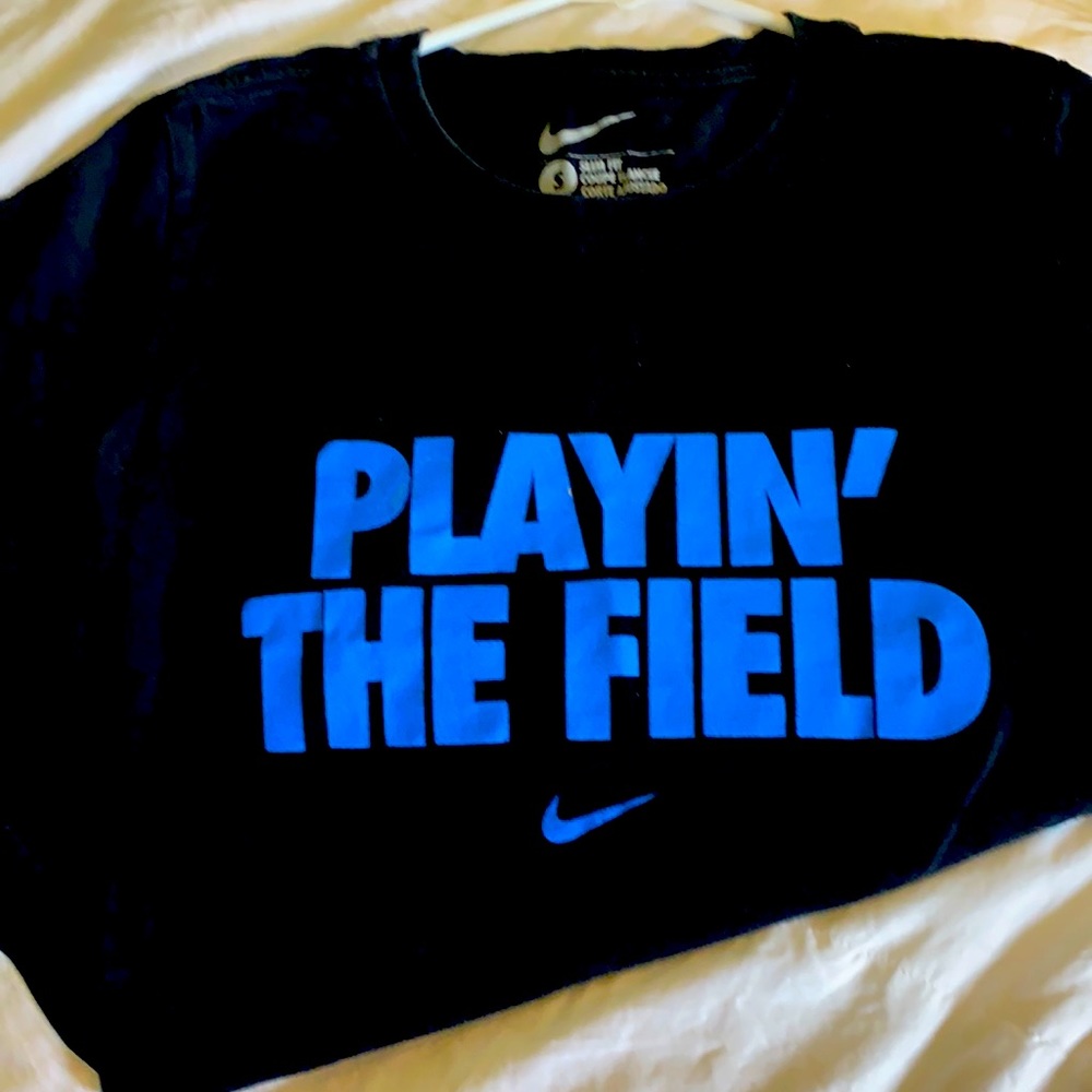 NIKE Women’s Slim Fit Tee